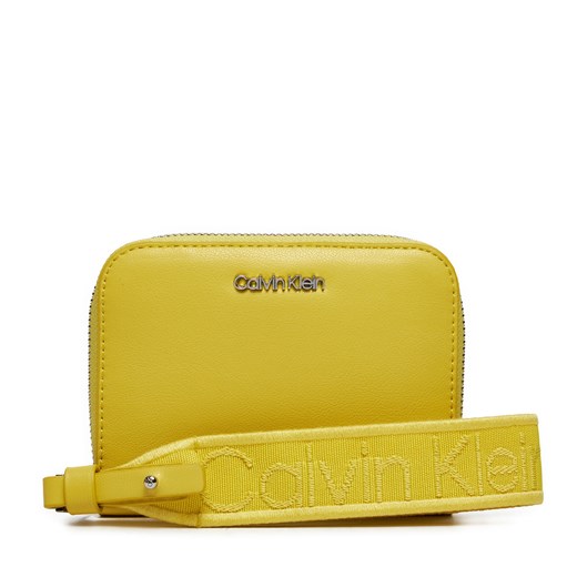 Duży Portfel Damski Calvin Klein Gracie K60K611688 Żółty ze sklepu eobuwie.pl w kategorii Portfele damskie - zdjęcie 172105373