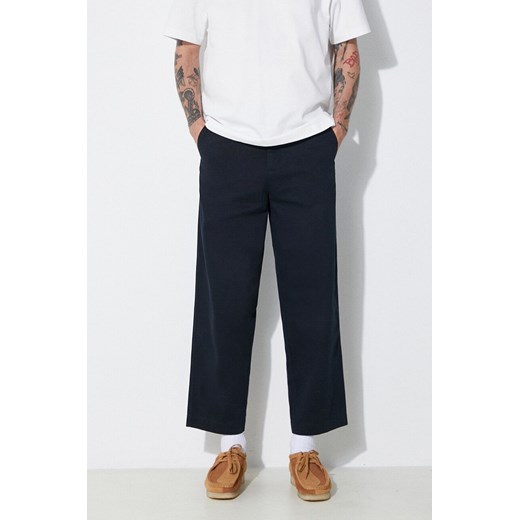 Fred Perry spodnie bawełniane Straight Leg Twill Trouser kolor granatowy w fasonie chinos T6530.608 ze sklepu PRM w kategorii Spodnie męskie - zdjęcie 172119103