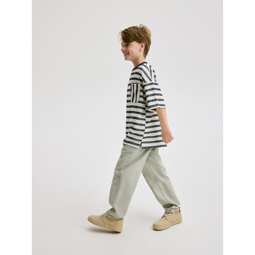 Reserved - Spodnie chino z lnem - oliwkowy ze sklepu Reserved w kategorii Spodnie chłopięce - zdjęcie 172132512