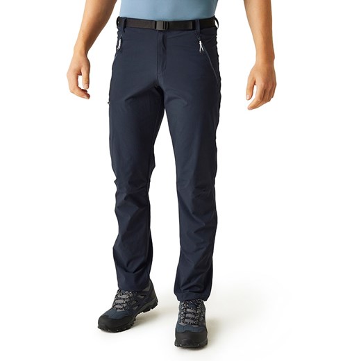 Regatta Spodnie funkcyjne &quot;Xert III&quot; w kolorze granatowym ze sklepu Limango Polska w kategorii Spodnie męskie - zdjęcie 172138372