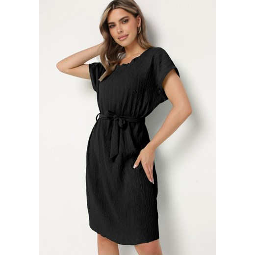 Czarna Sukienka z Krótkim Rękawem i Materiałowym Paskiem Ellata ze sklepu Born2be Odzież w kategorii Sukienki - zdjęcie 172146714