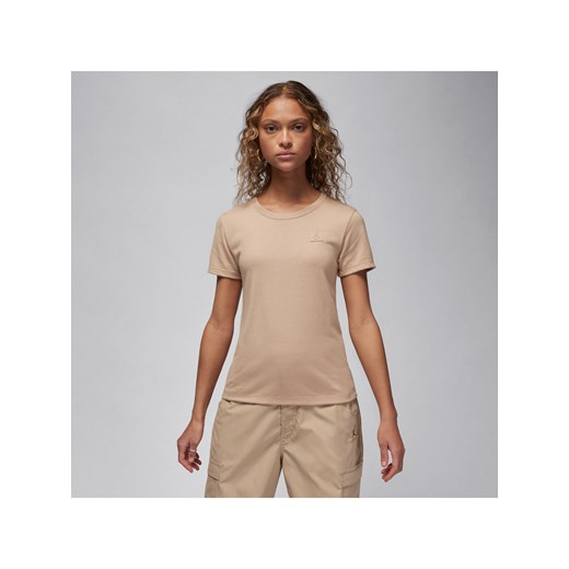 Damski T-shirt o dopasowanym kroju z krótkim rękawem Jordan Essentials - Brązowy ze sklepu Nike poland w kategorii Bluzki damskie - zdjęcie 172155562