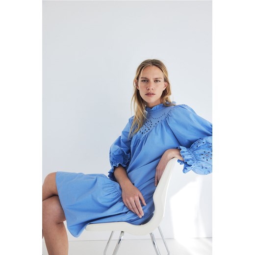 H & M - Sukienka z haftem angielskim - Niebieski ze sklepu H&M w kategorii Sukienki - zdjęcie 172155723