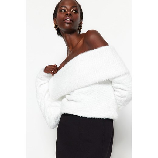 trendyol Sweter w kolorze kremowym ze sklepu Limango Polska w kategorii Swetry damskie - zdjęcie 172156333