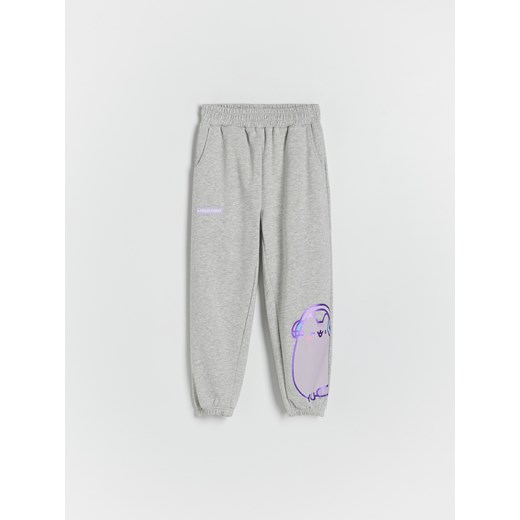 Reserved - Spodnie dresowe Pusheen - jasnoszary ze sklepu Reserved w kategorii Spodnie dziewczęce - zdjęcie 172161260