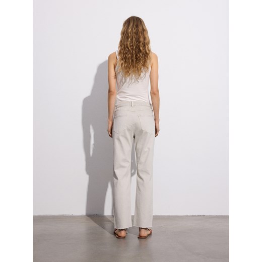 Reserved - Jeansy straight - beżowy Reserved 40 Reserved