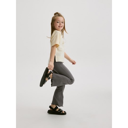 Reserved - Bawełniane spodnie flare - ciemnoszary ze sklepu Reserved w kategorii Spodnie dziewczęce - zdjęcie 172167963