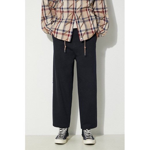 Ader Error spodnie bawełniane TRS Tag Trousers kolor granatowy w fasonie chinos BMSGFYBT0101 ze sklepu PRM w kategorii Spodnie męskie - zdjęcie 172185383