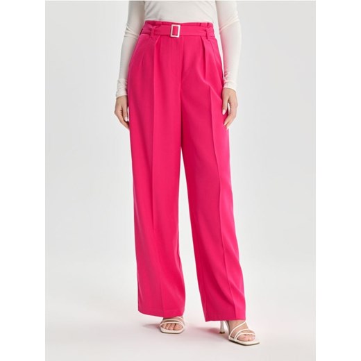 Sinsay - Spodnie z paskiem - różowy ze sklepu Sinsay w kategorii Spodnie damskie - zdjęcie 172191712