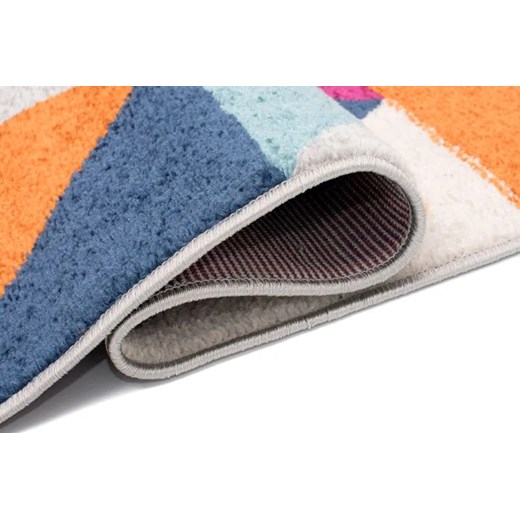 Kolorowy dywan w trójkąty w stylu retro - Caso 6X Profeos One Size okazja Edinos.pl