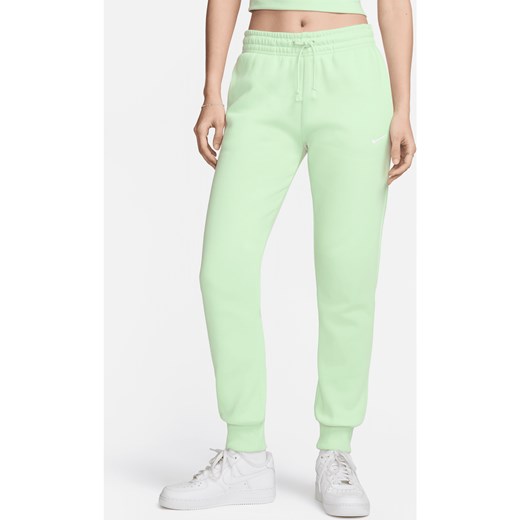 Damskie spodnie dresowe ze średnim stanem Nike Sportswear Phoenix Fleece - Zieleń ze sklepu Nike poland w kategorii Spodnie damskie - zdjęcie 172249843