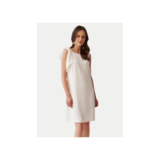 Tatuum Sukienka koktajlowa Hastika T2406.214 Biały Regular Fit ze sklepu MODIVO w kategorii Sukienki - zdjęcie 172254900