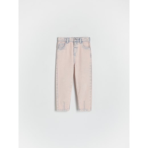 Reserved - Jeansy half baggy z efektem sprania - różowy ze sklepu Reserved w kategorii Spodnie i półśpiochy - zdjęcie 172270353