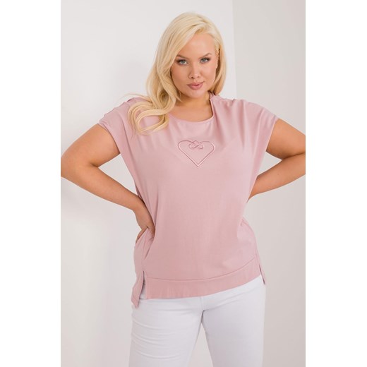 Bawełniana bluzka plus size z naszywką jasno różowa ze sklepu 5.10.15 w kategorii Bluzki damskie - zdjęcie 172272804
