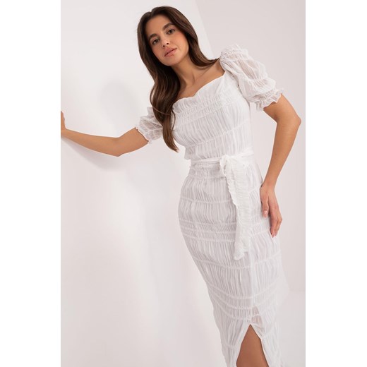 Dopasowana sukienka z rozcięciem biała ze sklepu 5.10.15 w kategorii Sukienki - zdjęcie 172272832