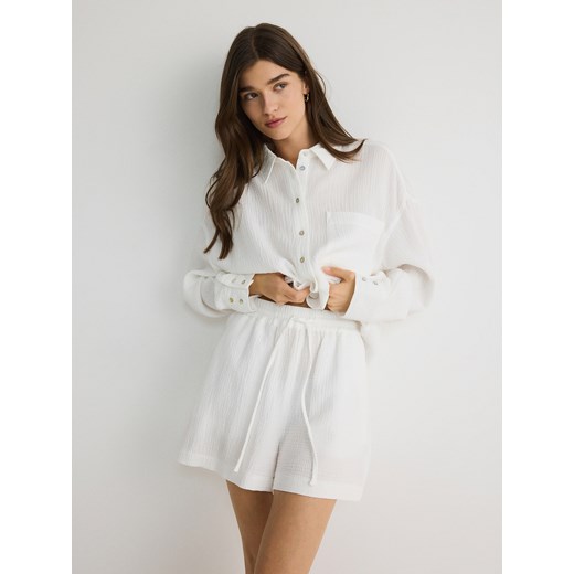 Reserved - Szorty z bawełnianego muślinu - biały Reserved XS Reserved