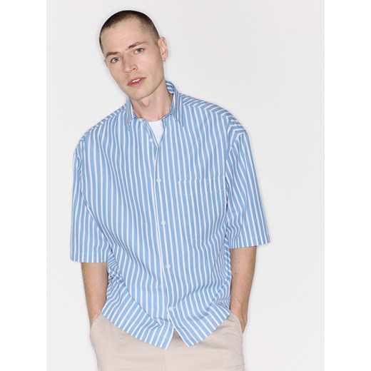 Reserved - Koszula boxy fit z krótkim rękawem - jasnoniebieski ze sklepu Reserved w kategorii Koszule męskie - zdjęcie 172274271
