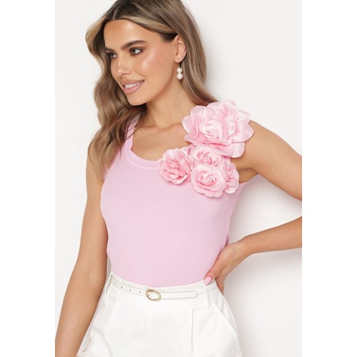 Różowy Top z Naszywką w Kształcie Kwiatów Teralia ze sklepu Born2be Odzież w kategorii Bluzki damskie - zdjęcie 172279534