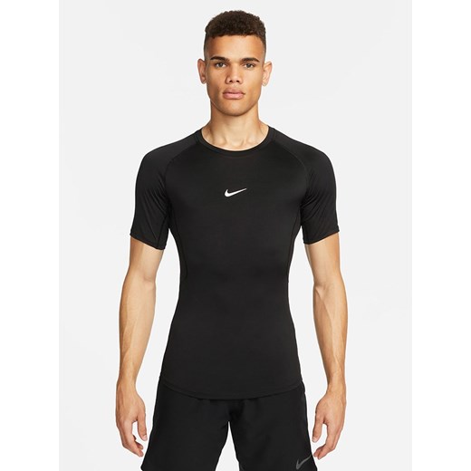 Nike Koszulka sportowa w kolorze czarnym ze sklepu Limango Polska w kategorii T-shirty męskie - zdjęcie 172281353
