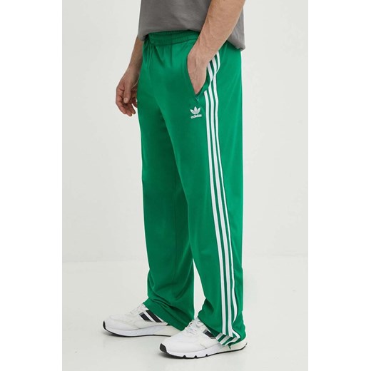 adidas Originals spodnie dresowe Adicolor Classics Firebird kolor zielony z aplikacją IU0768 ze sklepu PRM w kategorii Spodnie męskie - zdjęcie 172285020
