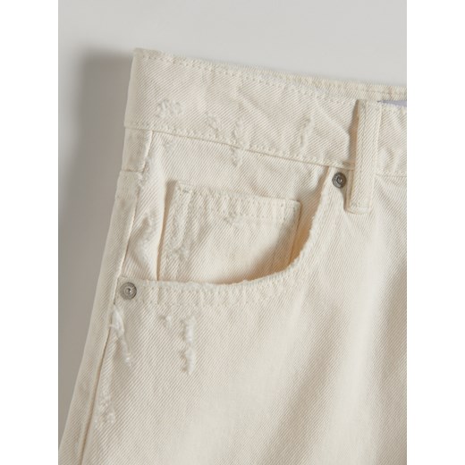 Szorty Reserved beżowe 