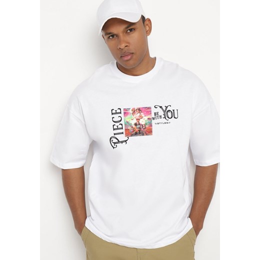 Biała Koszulka z Bawełny Ozdobiona Naszywkami Ranessa ze sklepu Born2be Odzież w kategorii T-shirty męskie - zdjęcie 172308370