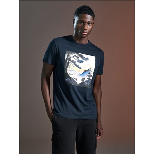 Sinsay - Koszulka z nadrukiem - granatowy ze sklepu Sinsay w kategorii T-shirty męskie - zdjęcie 172312203