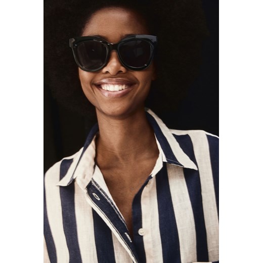 H & M - Okulary przeciwsłoneczne - Czarny ze sklepu H&M w kategorii Okulary przeciwsłoneczne damskie - zdjęcie 172315760