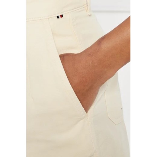 Tommy Hilfiger Szorty | Relaxed fit | z dodatkiem lnu Tommy Hilfiger 38 Gomez Fashion Store