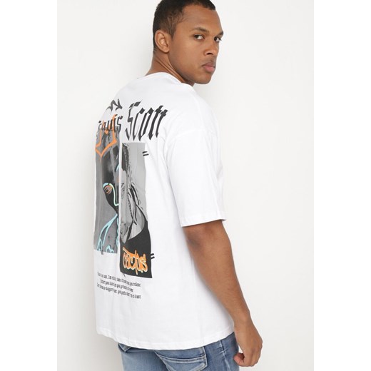 Biała Koszulka Bawełniana z Dużym Nadrukiem na Plecach Ircia ze sklepu Born2be Odzież w kategorii T-shirty męskie - zdjęcie 172326294