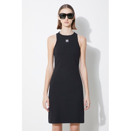 adidas Originals sukienka kolor czarny mini dopasowana IT9881 ze sklepu PRM w kategorii Sukienki - zdjęcie 172333704