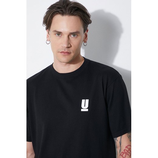 Undercover t-shirt bawełniany męski kolor czarny z nadrukiem UB0D3803 ze sklepu PRM w kategorii T-shirty męskie - zdjęcie 172333963