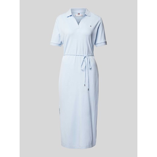 Sukienka polo z wiązanym paskiem model ‘LYLL POLO’ ze sklepu Peek&Cloppenburg  w kategorii Sukienki - zdjęcie 172346320
