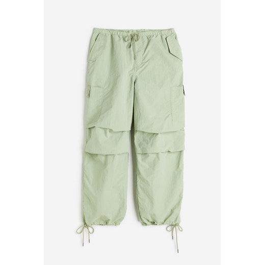 H & M - Nylonowe spodnie spadochronowe - Zielony ze sklepu H&M w kategorii Spodnie damskie - zdjęcie 172351531