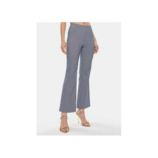 Guess Spodnie materiałowe Ornella W4GB18 WG492 Granatowy Regular Fit ze sklepu MODIVO w kategorii Spodnie damskie - zdjęcie 172370633