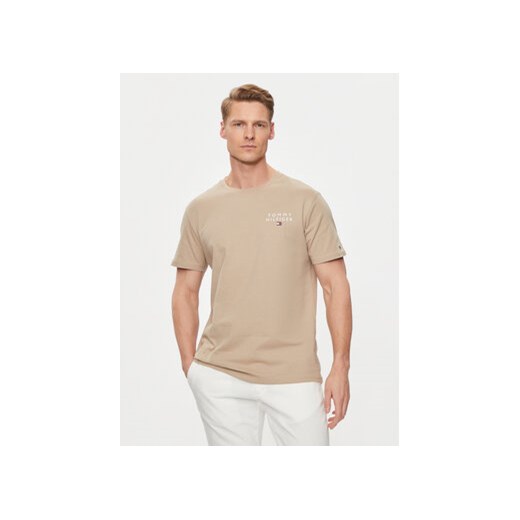 Tommy Hilfiger T-Shirt Logo UM0UM02916 Beżowy Regular Fit ze sklepu MODIVO w kategorii T-shirty męskie - zdjęcie 172374884