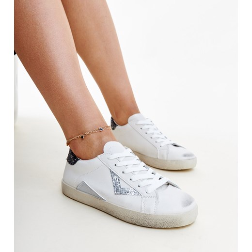 Białe sneakersy z efektem ,,znoszenia'' Gombola ze sklepu gemre w kategorii Trampki damskie - zdjęcie 172388442