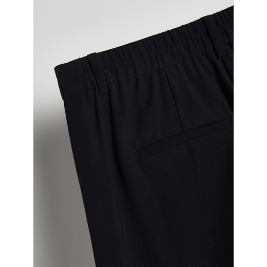 Szorty czarne Reserved tkaninowe 