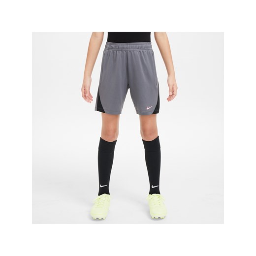 Spodenki piłkarskie dla dużych dzieci Nike Dri-FIT Strike - Szary ze sklepu Nike poland w kategorii Spodenki chłopięce - zdjęcie 172393300