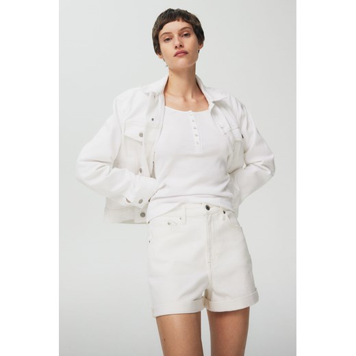 H & M - Szorty dżinsowe Mom Ultra High - Biały ze sklepu H&M w kategorii Szorty - zdjęcie 172393542