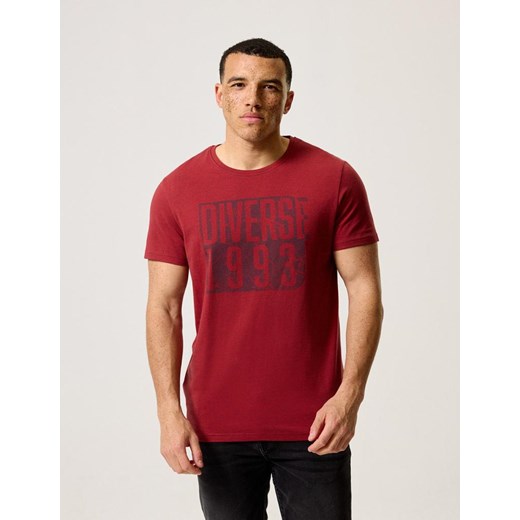 Koszulka LAIRD VIII Czerwony Melanż M ze sklepu Diverse w kategorii T-shirty męskie - zdjęcie 172448062