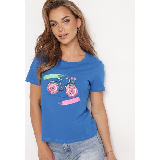 Niebieski T-shirt z Bawełny Ozdobiony Nadrukiem i Kryształkami Halarae ze sklepu Born2be Odzież w kategorii Bluzki damskie - zdjęcie 172536232