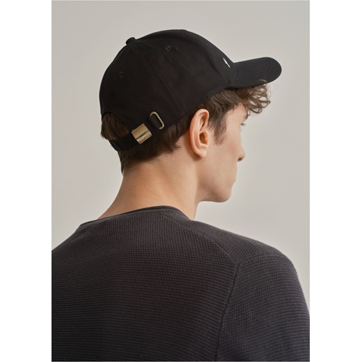 Czarna czapka z daszkiem z logo unisex Ochnik One Size OCHNIK