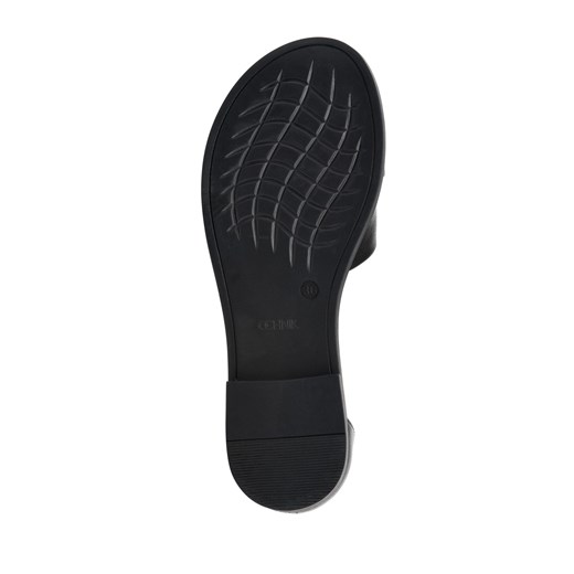 Skórzane czarne sandałki zabudowane Ochnik One Size OCHNIK