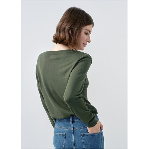 Zielony sweter z dekoltem V-neck Ochnik One Size promocyjna cena OCHNIK
