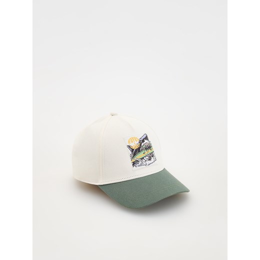 Reserved - Bawełniana czapka z daszkiem - złamana biel ze sklepu Reserved w kategorii Czapki dziecięce - zdjęcie 172573691
