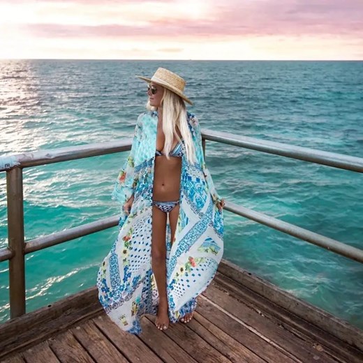 Kimono plażowe luźne - Niebieski / Uniwersalny ze sklepu Maybella.pl w kategorii Odzież plażowa - zdjęcie 172589213