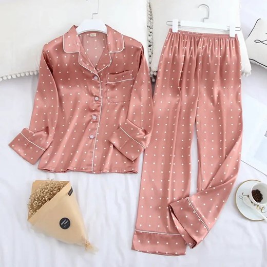 Klasyczna piżama damska z koszulową górą - Różowy / S ze sklepu Maybella.pl w kategorii Piżamy damskie - zdjęcie 172589233