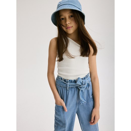 Reserved - Jeansy baggy z paskiem - niebieski ze sklepu Reserved w kategorii Spodnie dziewczęce - zdjęcie 172592213