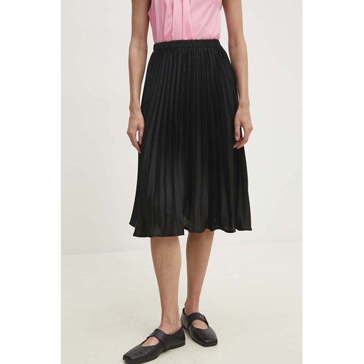 Answear Lab spódnica z jedwabiem kolor czarny midi rozkloszowana ze sklepu ANSWEAR.com w kategorii Spódnice - zdjęcie 172610794